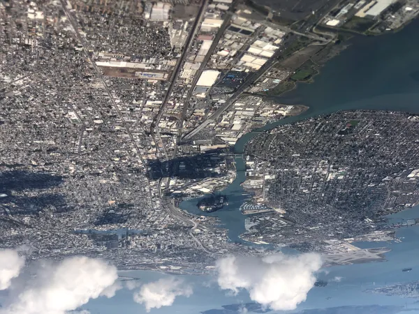 Oakland Sizzles in Early Spring Heat Before Midnight Thunderheads Roll In